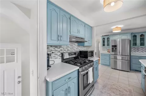 Kitchen - 342 E 310th St, Willowick, OH 44095 photo 4 of 4