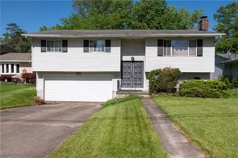 Exterior - 175 Alexander Dr, Elyria, OH 44035 photo 3 of 3