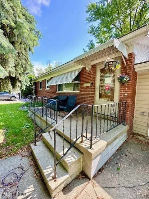 3733 Seneca Ave, Lorain, OH 44055 photo 3