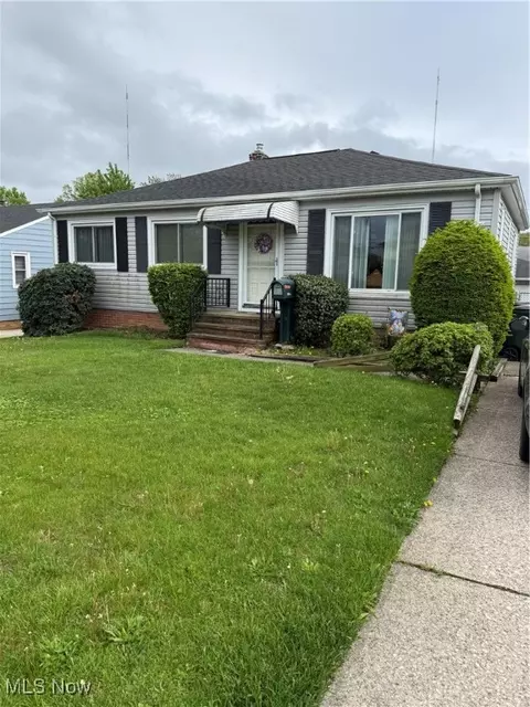 2915 Standish Ave, Parma, OH 44134