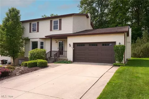 9201 Pleasant Lake Blvd, Parma, OH 44130