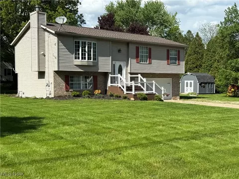 2579 Wealthy Dr, Copley, OH 44321