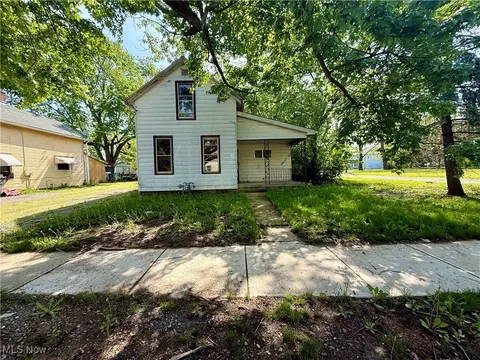 670 N West St, Lima, OH 45801