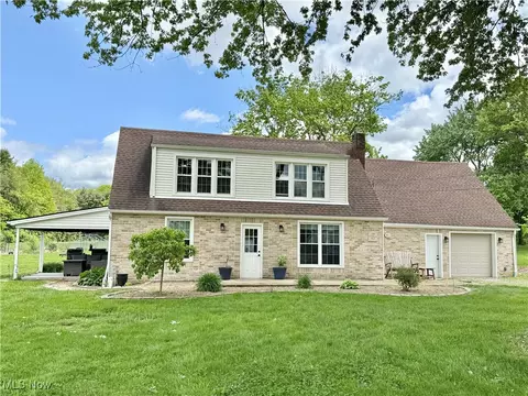 7509 S Palmyra Rd, Canfield, OH 44406