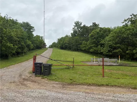 Granger Hill Road, Zanesville, OH 43701
