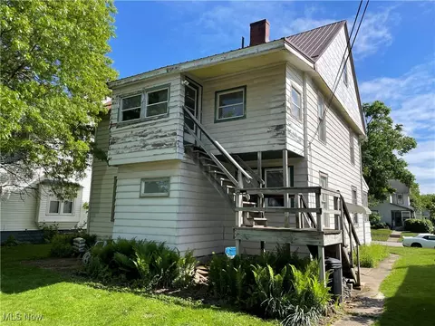Exterior - 1605 E 46th St, Ashtabula, OH 44004 photo 2 of 4