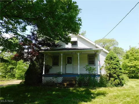 339 NE Johnson Plank Rd NE, Warren, OH 44481