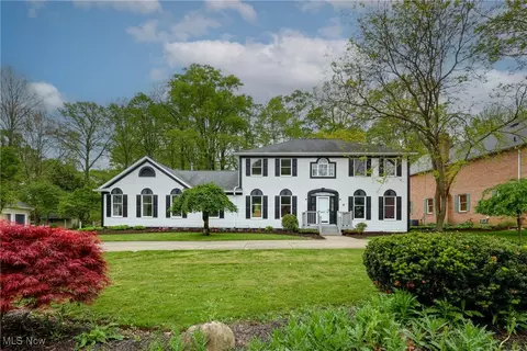 437 Victoria Park Dr, Tallmadge, OH 44278