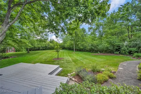 Exterior - 561 Willard Rd, Aurora, OH 44202 photo 7 of 11
