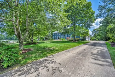 Exterior - 561 Willard Rd, Aurora, OH 44202 photo 4 of 11