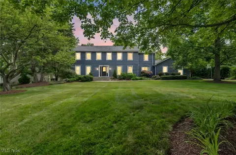 Exterior - 561 Willard Rd, Aurora, OH 44202 photo 2 of 11