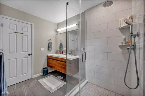 Bath - 561 Willard Rd, Aurora, OH 44202 photo 8 of 8