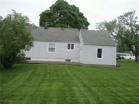 3809 Homewood Ave, Ashtabula, OH 44004 photo 3