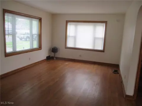 3809 Homewood Ave, Ashtabula, OH 44004 photo 4