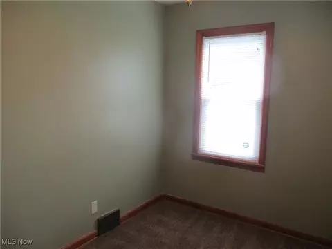 3809 Homewood Ave, Ashtabula, OH 44004 photo 8
