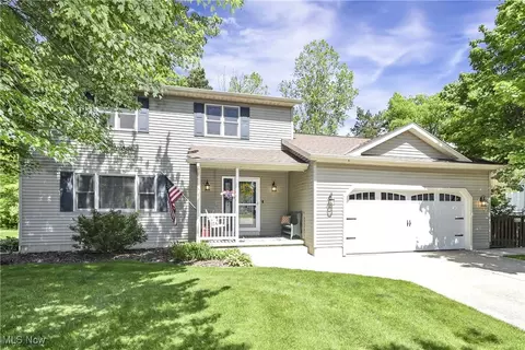1307 Falling Rock Ln, Painesville, OH 44077