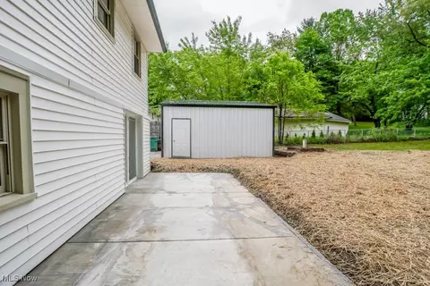 730 Chenoweth Dr, Akron, OH 44319 photo 27