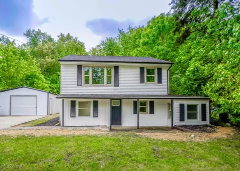 730 Chenoweth Dr, Akron, OH 44319