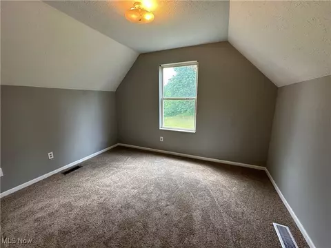 Bedroom - 1001 Scott Ave, Ashtabula, OH 44004 photo 3 of 4