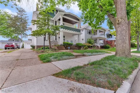2036 Reveley Ave, Lakewood, OH 44107