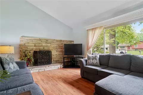 Living - 4579 Commodore Dr, Stow, OH 44224 photo 2 of 3