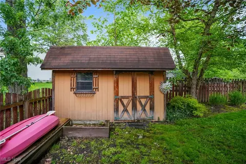 Exterior - 4579 Commodore Dr, Stow, OH 44224 photo 9 of 10