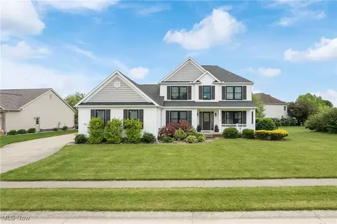 2866 Genera St NW, Uniontown, OH 44685