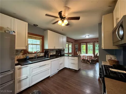 7350 Center Rd, Saybrook, OH 44004 photo 2