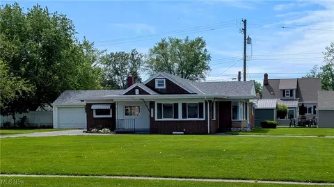3205 State Rd, Ashtabula, OH 44004
