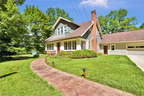 7434 Birkner Dr, Kent, OH 44240