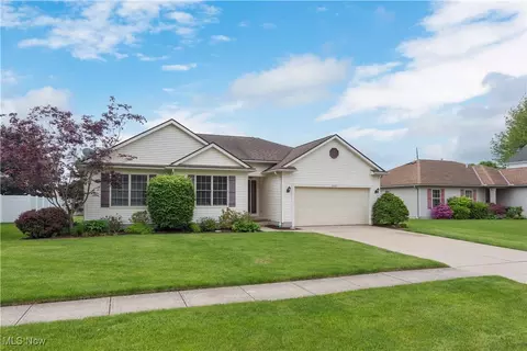 342 Pemberton Dr, Elyria, OH 44035 photo 3