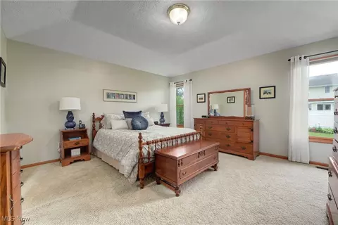 342 Pemberton Dr, Elyria, OH 44035 photo 23
