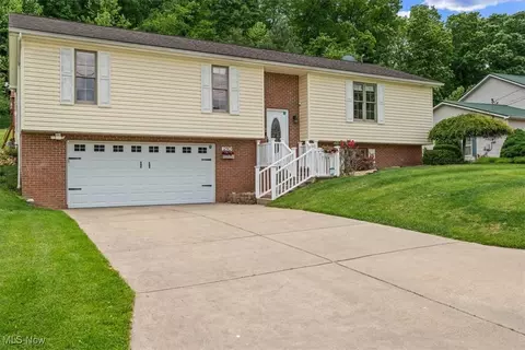 210 Wildwood Dr # E, Parkersburg, WV 26101