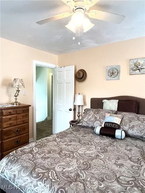 Bedroom - 2024 W 10th St, Ashtabula, OH 44004 photo 7 of 8