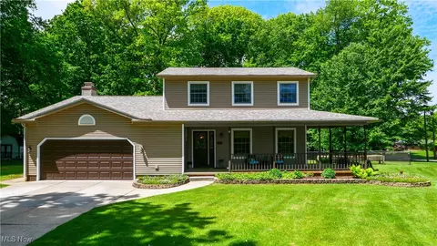 9649 Wisteria Dr, Windham, OH 44288