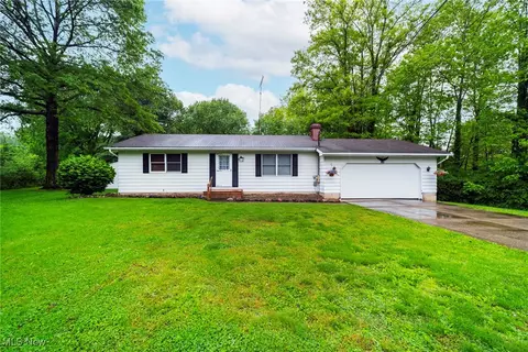 12238 South Ave, North Lima, OH 44452