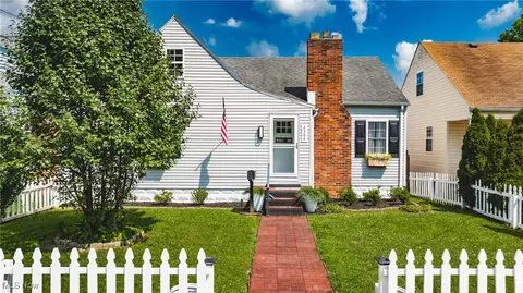 2504 Liberty St, Parkersburg, WV 26101