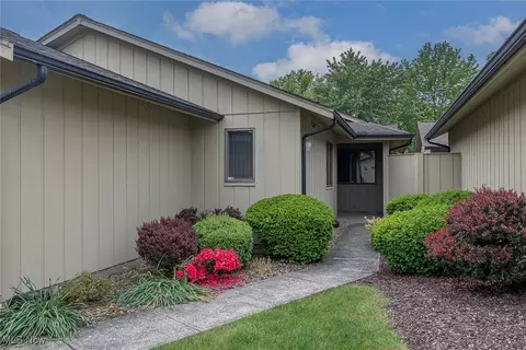 11404 Co Moor Blvd, Strongsville, OH 44149