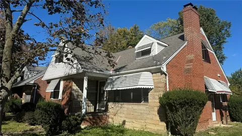 341 E 272nd St, Euclid, OH 44132 photo 1