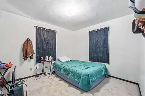 Bedroom - 688 Cook Ave, Boardman, OH 44512 photo 3 of 6