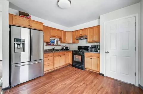 Kitchen - 688 Cook Ave, Boardman, OH 44512 photo 1 of 1