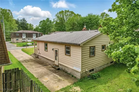 Exterior - 688 Cook Ave, Boardman, OH 44512 photo 8 of 8