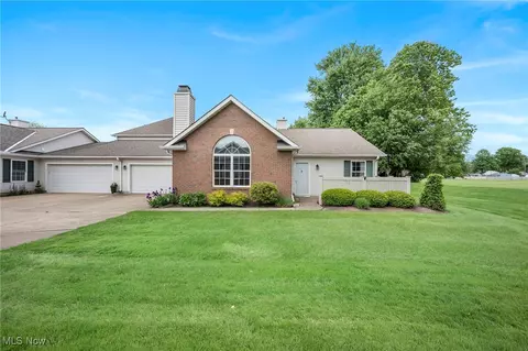 7572 Monterey Bay Dr #1, Mentor On The Lake, OH 44060