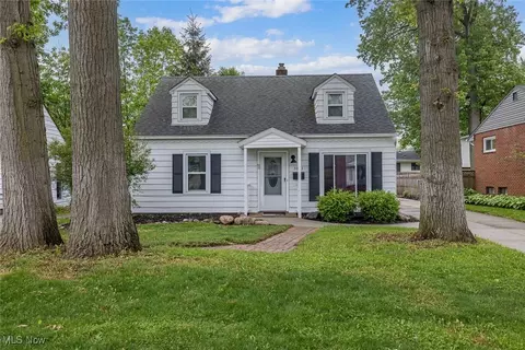 5963 Porter Rd, North Olmsted, OH 44070