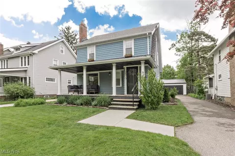 2573 Canterbury Rd, Cleveland Heights, OH 44118