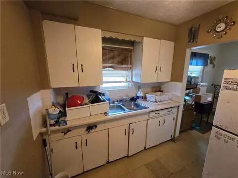 958 E Wilbeth Rd, Akron, OH 44306 photo 14