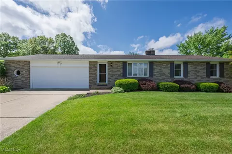 6600 Hillfield St NW, North Canton, OH 44720