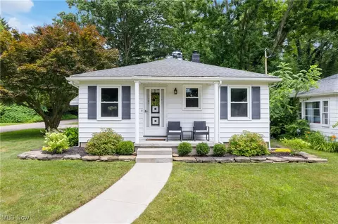 1923 Auten Dr, Akron, OH 44320