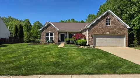 38202 Avalon Dr, North Ridgeville, OH 44039