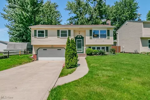 36919 Clearway Dr, Eastlake, OH 44095